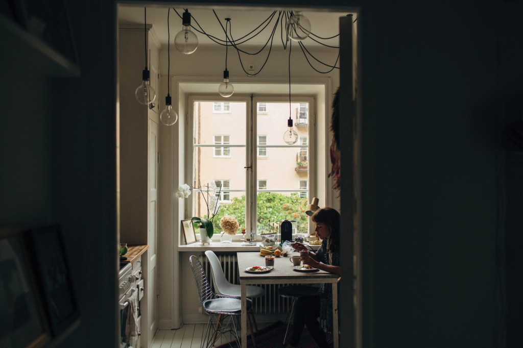 nesting-on-the-road-2